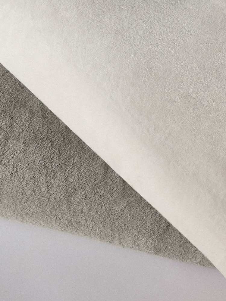 The Set 2 Pack Green/Cream Fleece Throws - Image 6 of 6 The Set 2 Pack Green/Cream Fleece Throws - Image 6 of 6