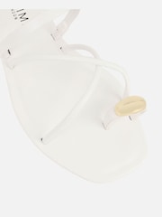 أبيض - Simmi London Zina Detail Toe Thong Flat Sandals - Image 3 of 4