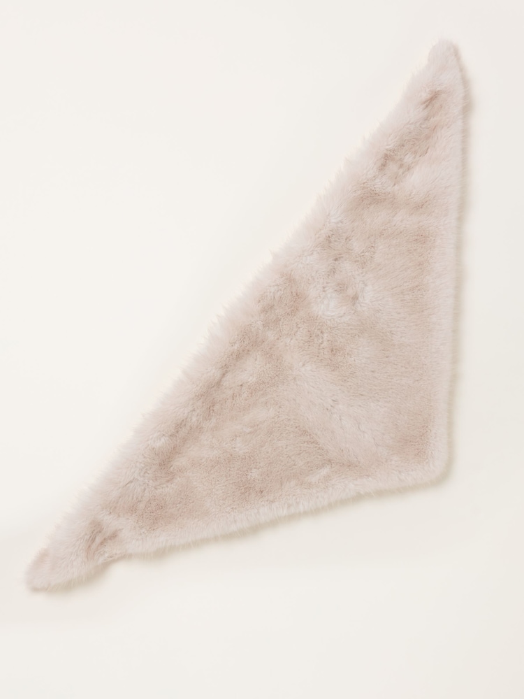 FatFace Faux Fur Triangle Scarf - Slika 2 iz 3 FatFace Faux Fur Triangle Scarf - Slika 2 iz 3