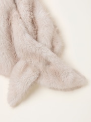 FatFace Faux Fur Triangle Scarf - Slika 3 iz 3