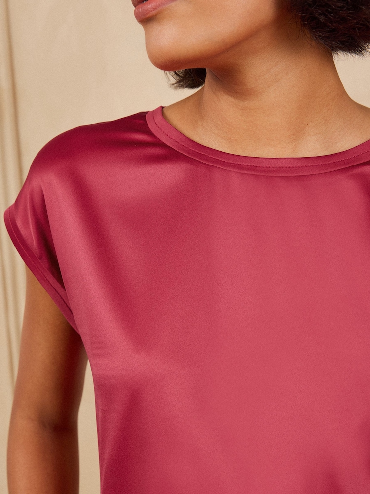 Love & Roses Burgundy Red Satin Front Jersey T-Shirt - Image 2 of 5 Love & Roses Burgundy Red Satin Front Jersey T-Shirt - Image 2 of 5