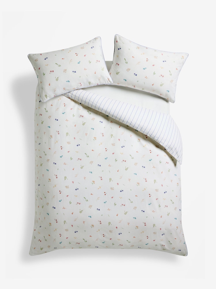 White Floral Brushed 100% Cotton Reversibile Duvet Cover and Pillowcase Set - Image 6 of 6