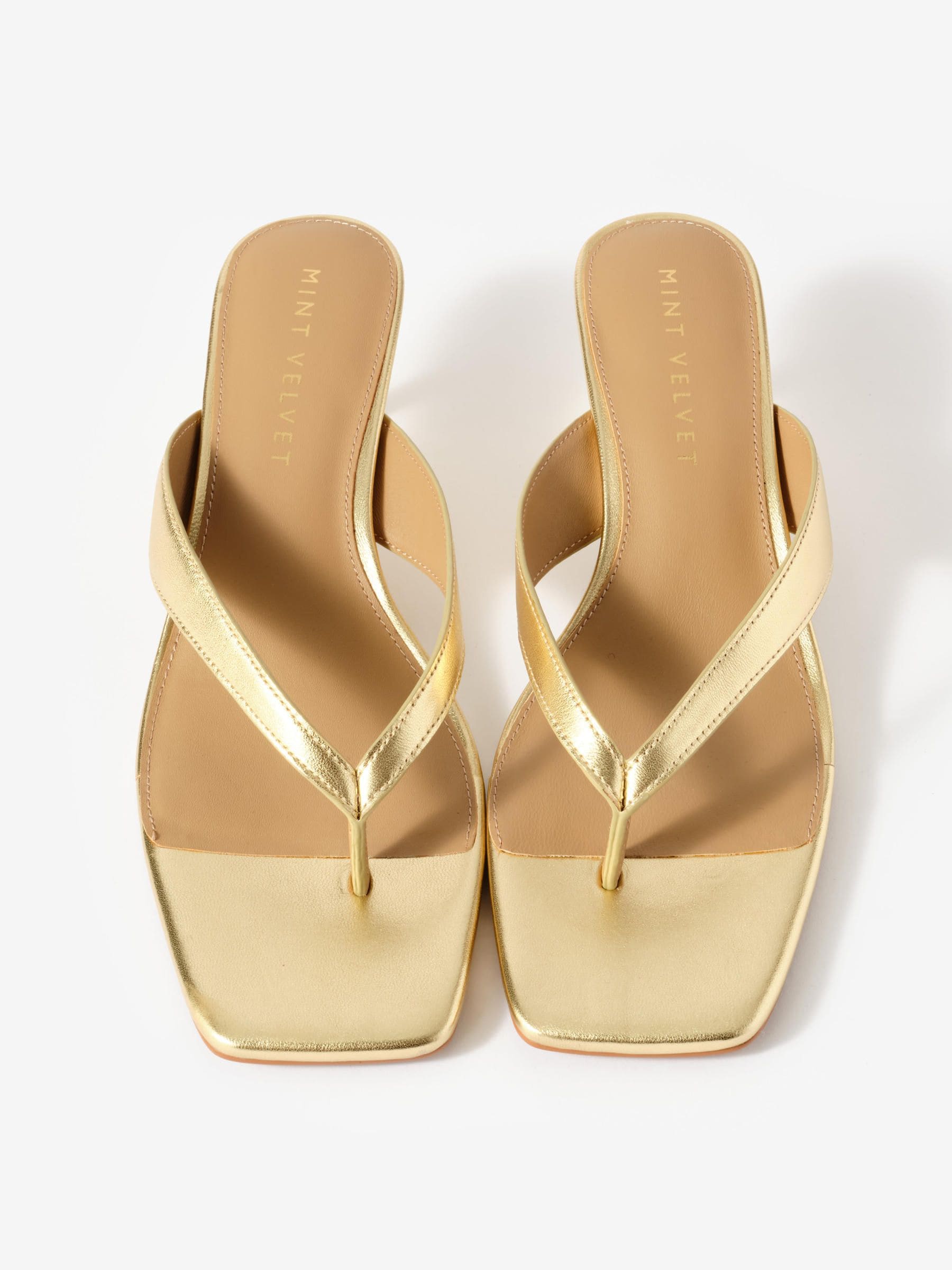 【未使用】ピッピシック 【23.0】NUDE27 ゴールド 金 サンダル Next：日本 ゴールド - Mint Velvet ベティレザーヒール付きビーチ