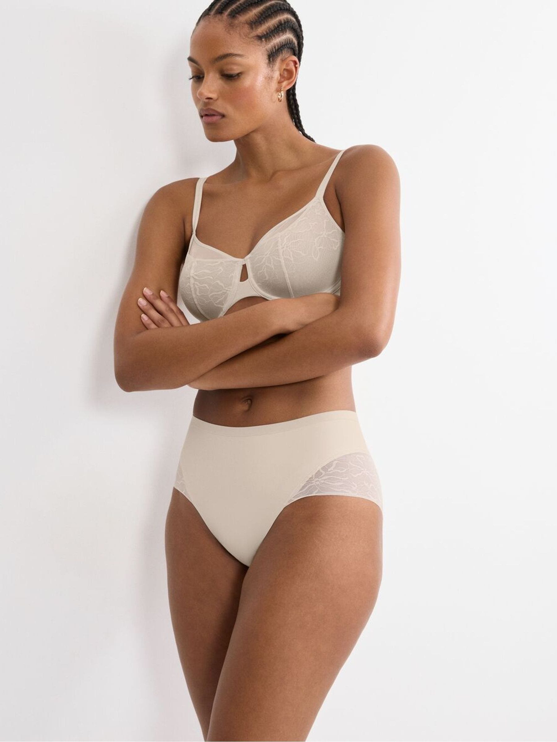 Triumph Comfort Contour High Waist Briefs Women's Nude Large - La Redoute - Image 4
