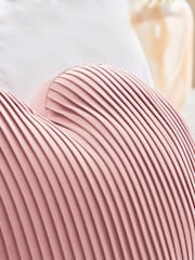 وسادة كرسي مخملية ثلاثية الأبعاد على شكل قلب بكسرات - صورة 2 من 3