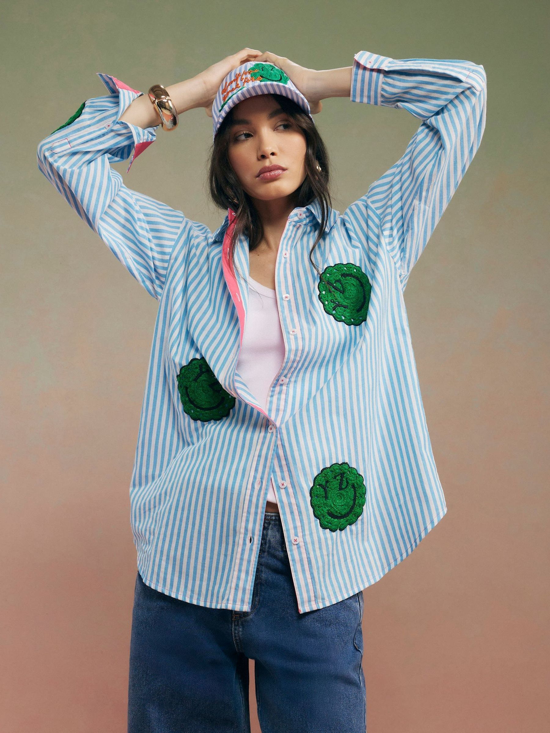 Next：日本 River Island ストライプ 刺繍入り スマイル 長袖 シャツ
