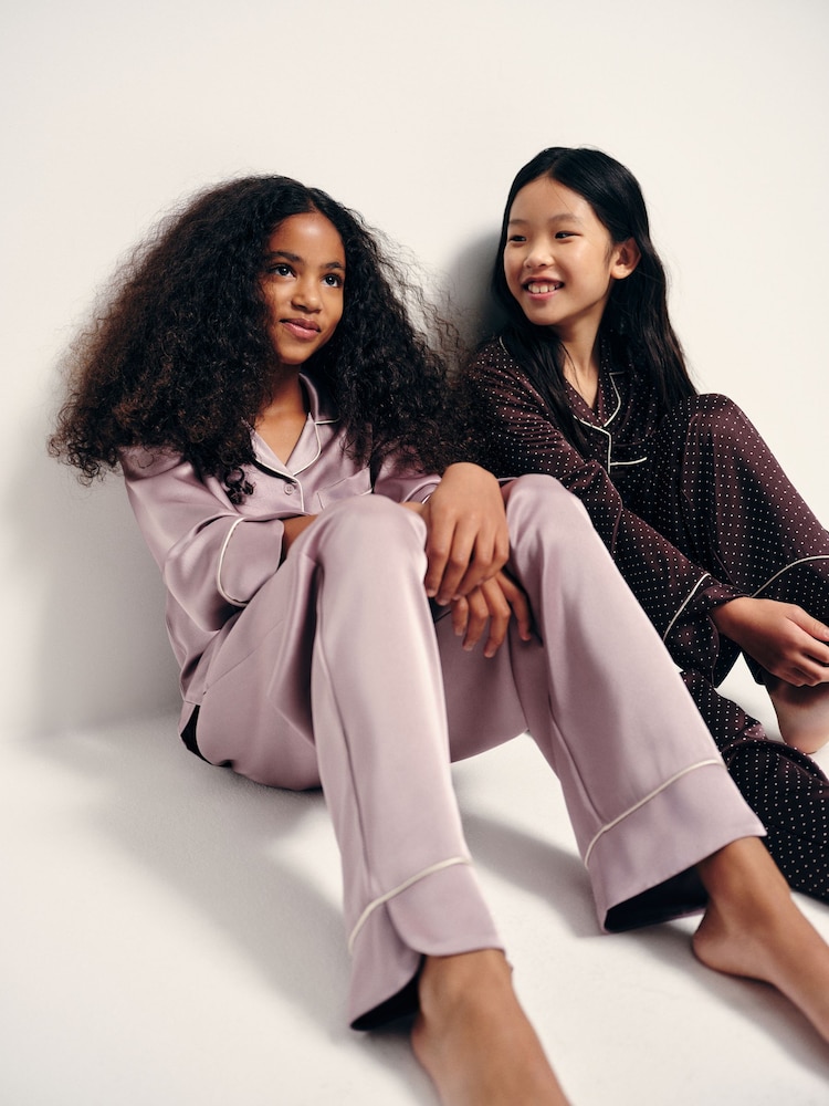 The Set 2 Pack Long Sleeve Satin Button Through Shirt and Wide Leg Pyjamas - Imagem 10 de 10 The Set 2 Pack Long Sleeve Satin Button Through Shirt and Wide Leg Pyjamas - Imagem 10 de 10
