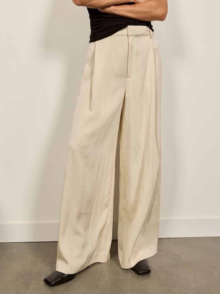 BHOEM Beige Pleated Relaxed-Fit Wide Leg Trousers - Image 2 of 4