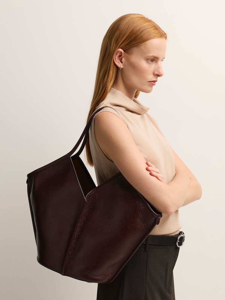 Hereu Studio Burgundy Calella Distressed Bag - Image 3 of 3 Hereu Studio Burgundy Calella Distressed Bag - Image 3 of 3