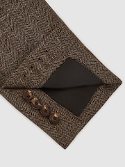 Reiss Brown Vallance Classic Fit Wool-Blend Double-Breasted Herringbone Blazer - Image 8 of 9