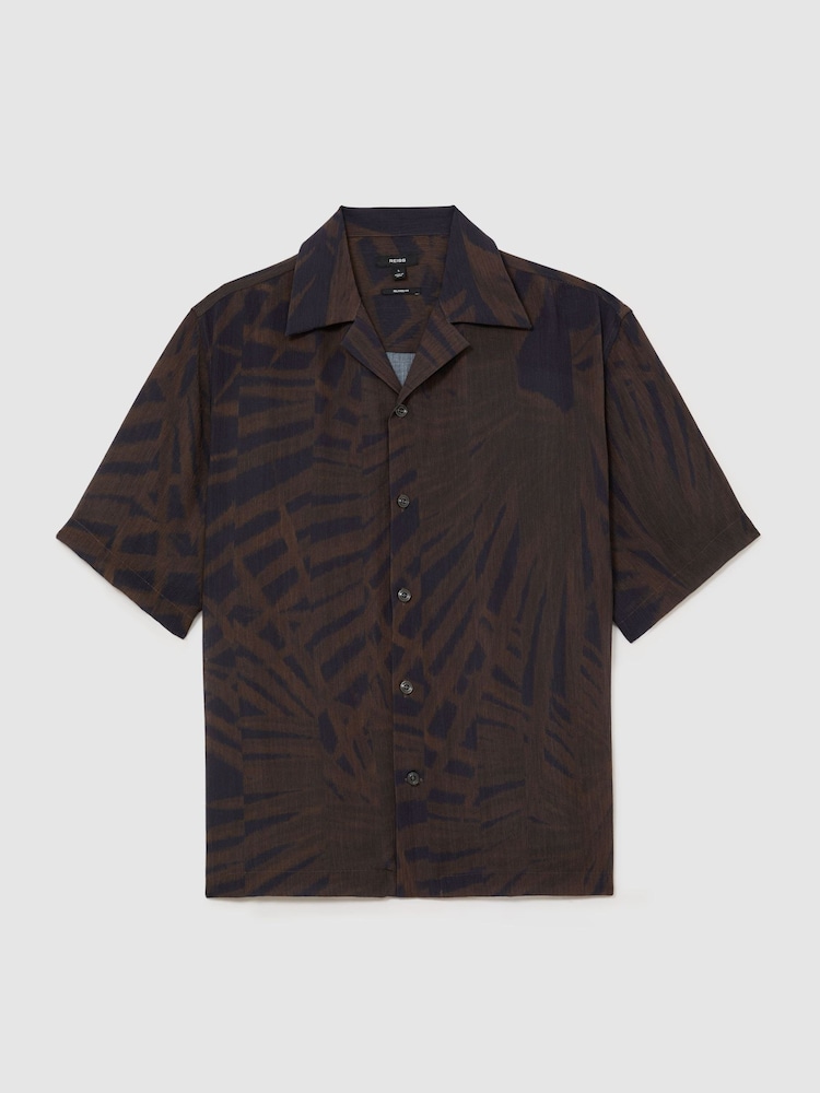 Reiss Navy/Brown Shindora Plissé Printed Cuban-Collar Shirt - Image 2 of 6