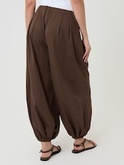 Threadbare Brown Balloon Trousers with Pockets - Image 4 of 5