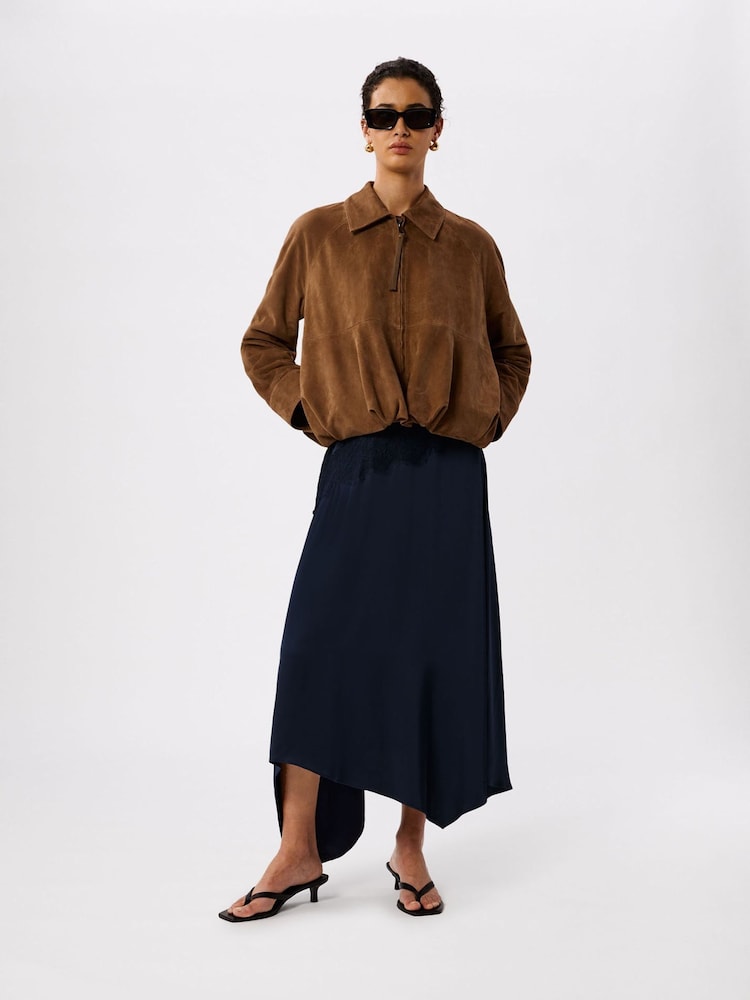 Φόρεμα με δαντέλα και σφυρίχτρες, ασύμμετρο - Εικόνα 2 από 4 Φόρεμα με δαντέλα και σφυρίχτρες, ασύμμετρο - Εικόνα 2 από 4