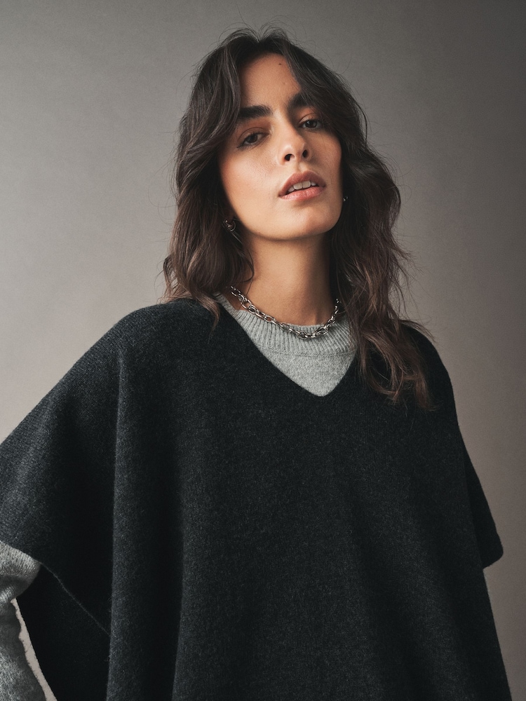 Ugljeno siva - N.Premium merino vuneni pleteni pončo - Slika 5 od 5
