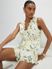 River Island Green Floral Scallop Hem Linen Shorts - Image 3 of 4