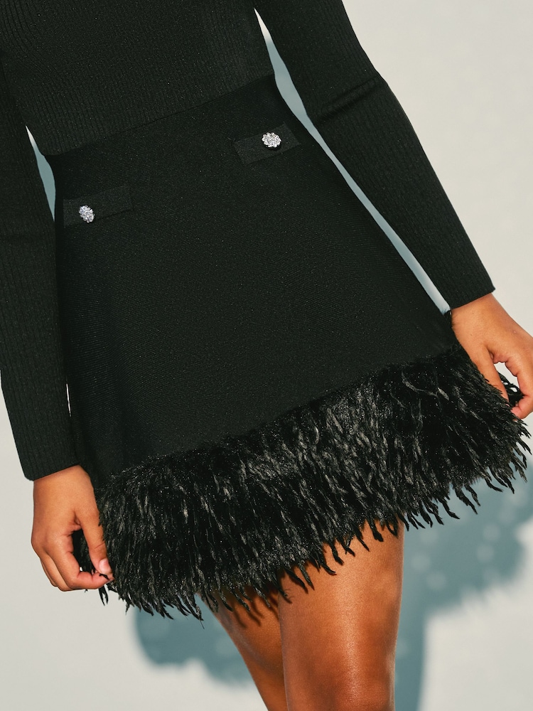 Lipsy Faux Fur Hem Knitted Party Dress (5-16yrs) - Bilde 2 av 5 Lipsy Faux Fur Hem Knitted Party Dress (5-16yrs) - Bilde 2 av 5