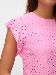 ורוד - VERO MODA Frill Sleeve Broderie Top - תמונה 4 מתוך 5