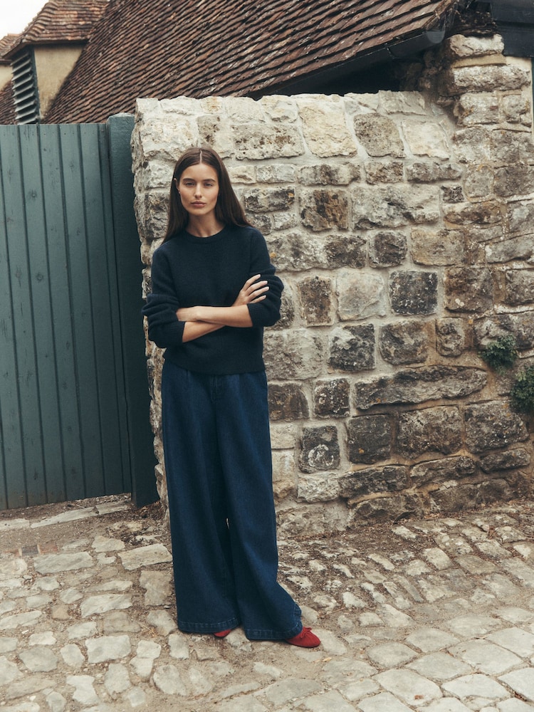 Laura Ashley Navy Crew Neck Jumper With A Touch Of Wool - Image 2 of 4 Laura Ashley Navy Crew Neck Jumper With A Touch Of Wool - Image 2 of 4