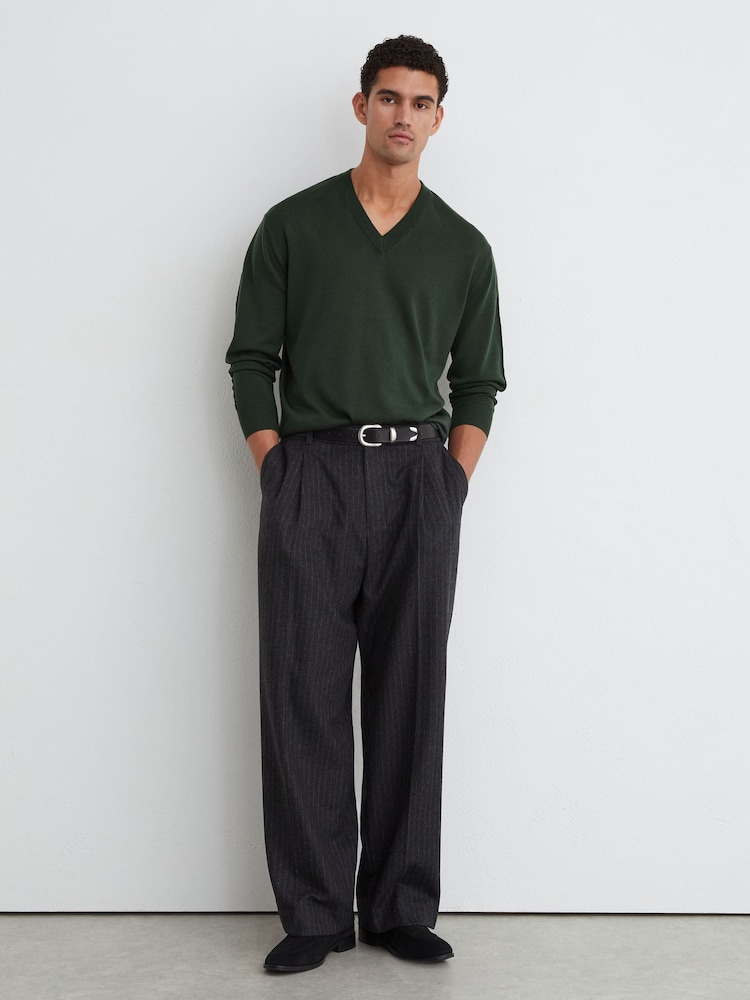 Reiss Dark Green Earlsfield Merino Wool V-Neck Jumper - Image 1 of 6