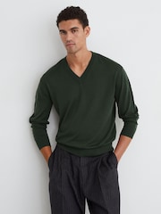 Reiss Dark Green Earlsfield Merino Wool V-Neck Jumper - Image 3 of 6
