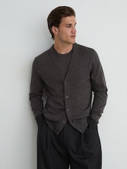 Reiss Dark Wicker Brown Ashcroft Merino Wool V-Neck Cardigan - Image 8 of 9