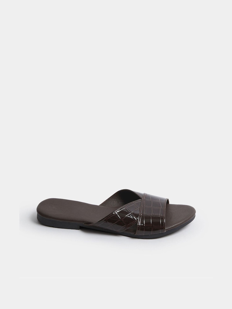 Yours Curve Brown Wide Fit Faux Leather Mule Sandals - Image 2 of 5