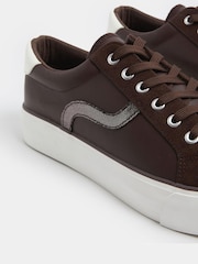 Marrón - Zapatillas de piel sintética de corte de ancho especial de Yours Curve - Imagen 4 de 5