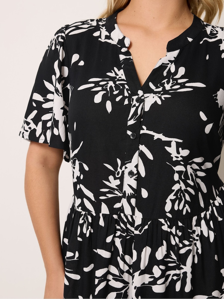 Yours Curve Black Placket Tiered Dress - Image 4 of 4