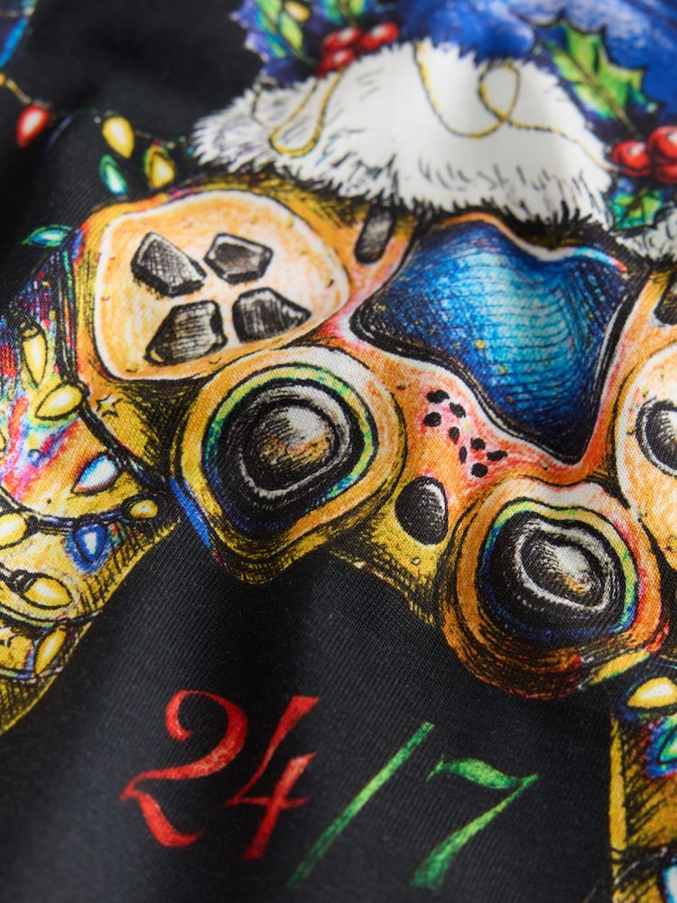 Black Novelty Gamer - Christmas Pyjamas Set (3-16yrs) - Imagem 4 de 4 Black Novelty Gamer - Christmas Pyjamas Set (3-16yrs) - Imagem 4 de 4
