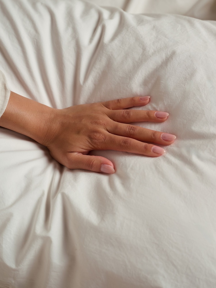 Bedfolk Relaxed Cotton Pillowcases Pair - Image 2 sur 3