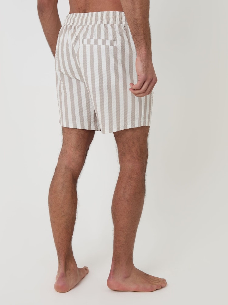 لون طبيعي - Threadbare Stripe Seersucker Swim Shorts - Image 2 of 4