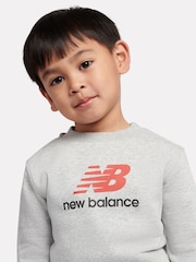 Grey - Dukserica sa okruglim izrezom sa naslaganim logotipom New Balance - Slika 4 od 8
