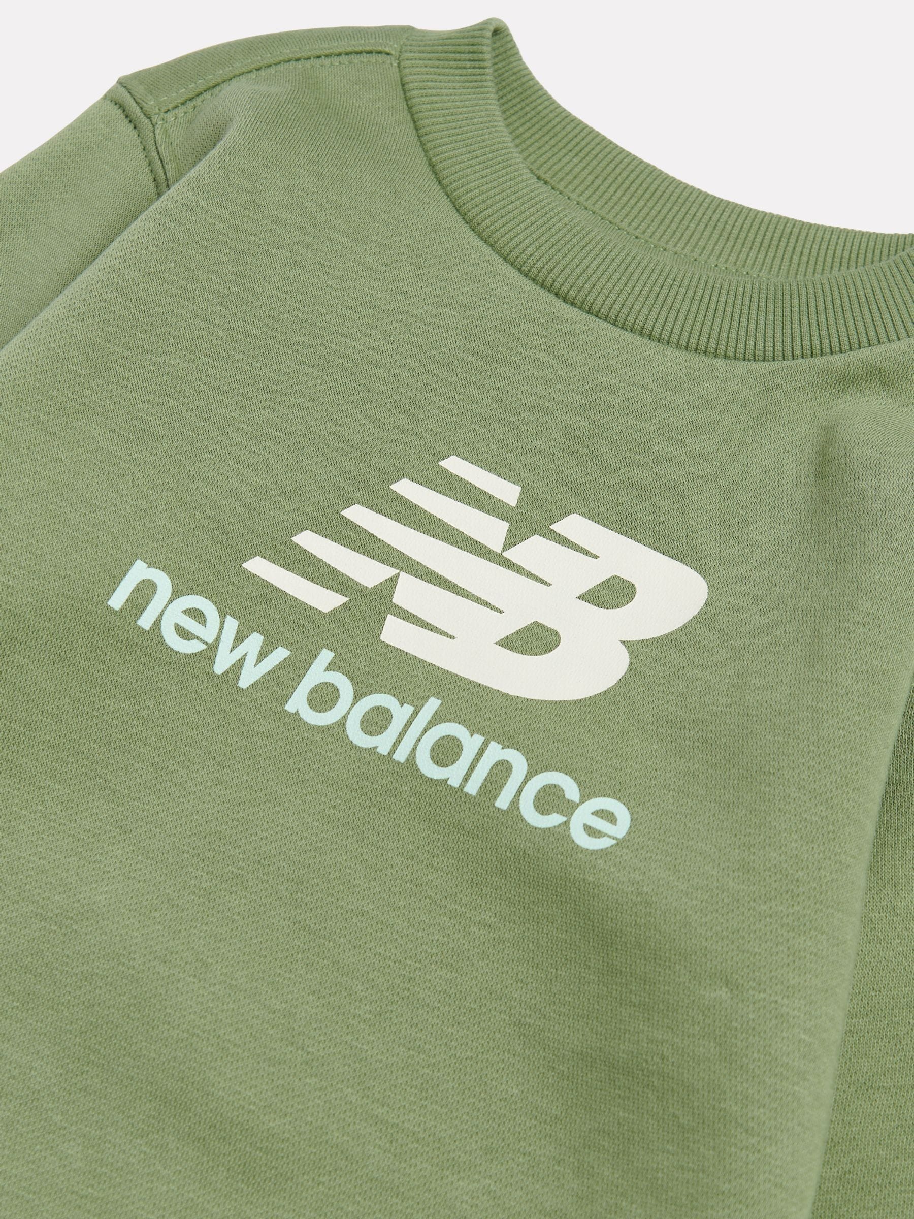 Next：日本 グリーン - New Balance スタックロゴ ブラッシュバック