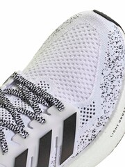 adidas White Ultraboost 5 Trainers - Image 8 of 9