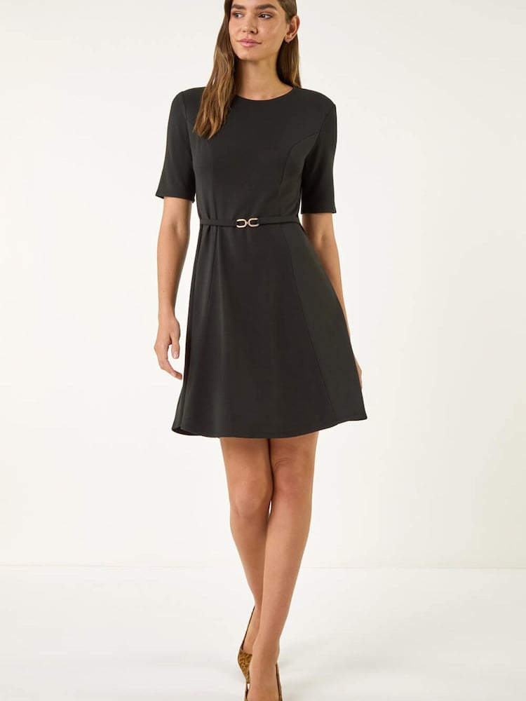 فستان ضيّق من أعلى وانسيابي من أسفل مع حزام من Roman - Image 1 of 5