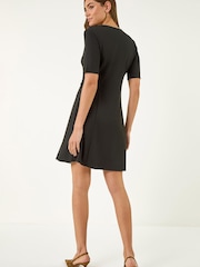 فستان ضيّق من أعلى وانسيابي من أسفل مع حزام من Roman - Image 3 of 5