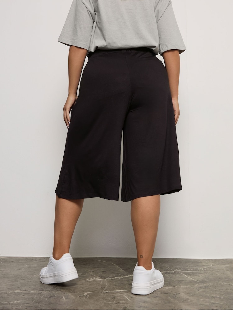 Yours Curve Black Stretch Jersey Culottes - Image 2 of 5 Yours Curve Black Stretch Jersey Culottes - Image 2 of 5