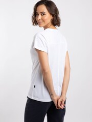 أبيض - Weird Fish Milne Jersey Dobby T-Shirt - صورة 2 من 7