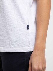 أبيض - Weird Fish Milne Jersey Dobby T-Shirt - صورة 5 من 7