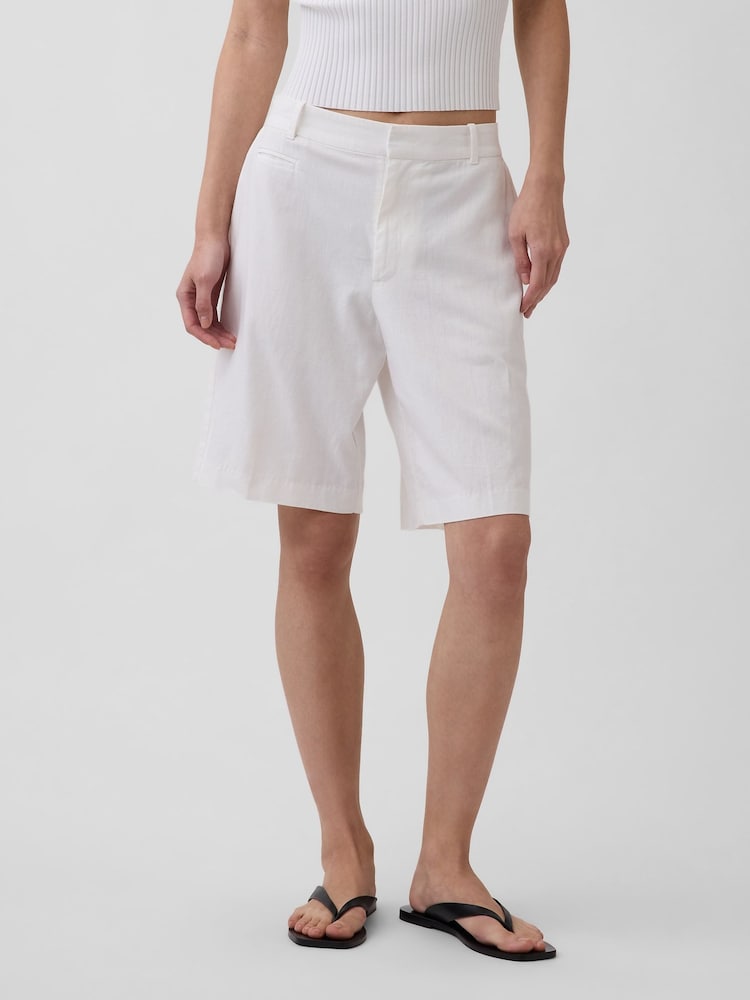 Gap White 9 inch Low Rise Linen-Blend Shorts - Image 1 of 4