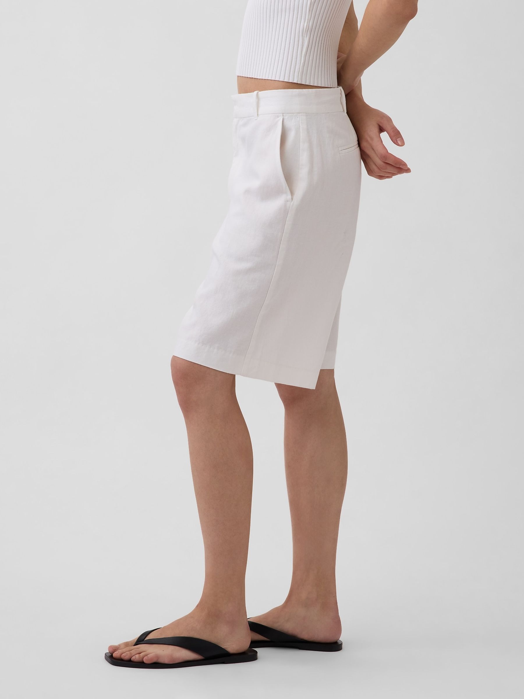 Buy Gap White 9 inch Low Rise Linen-Blend Shorts from the Next UK ...