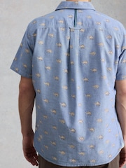 أزرق سماوي - قميص بطبعة زهور بأكمام قصيرة Finsbury من White Stuff - صورة 4 من 6