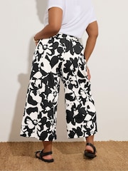 Yours Curve Black Textured Floral Print Midaxi Culotte Trousers - Image 2 of 5