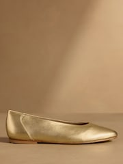 Russell & Bromley Gold Norbury Ballet Flats - Image 2 of 7