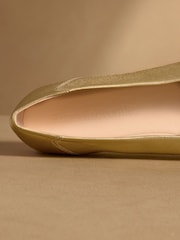 Russell & Bromley Gold Norbury Ballet Flats - Image 5 of 7