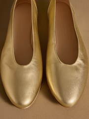 Russell & Bromley Gold Norbury Ballet Flats - Image 7 of 7