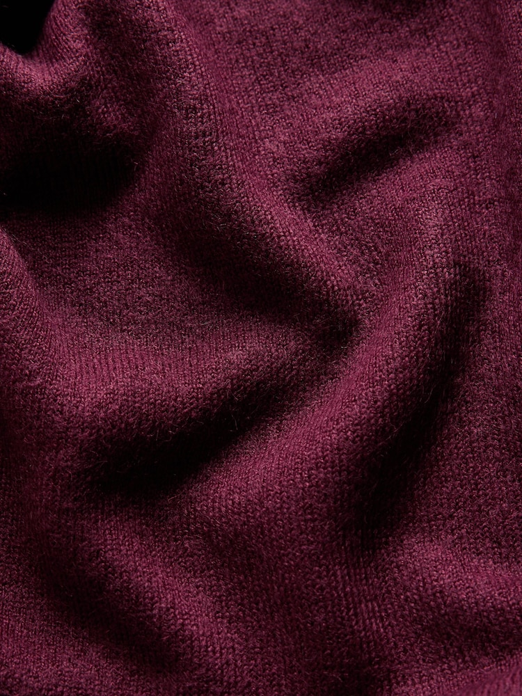 أزرق كحلي/أحمر عنابي - تشكيلة من 2 كنزات بياقة بحافة مستديرة مع وشاح من The Set - Image 9 of 9 أزرق كحلي/أحمر عنابي - تشكيلة من 2 كنزات بياقة بحافة مستديرة مع وشاح من The Set - Image 9 of 9