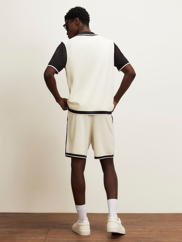 River Island Cream Slim Fit Glossy Knitted Colour Block Shorts - Image 2 of 4