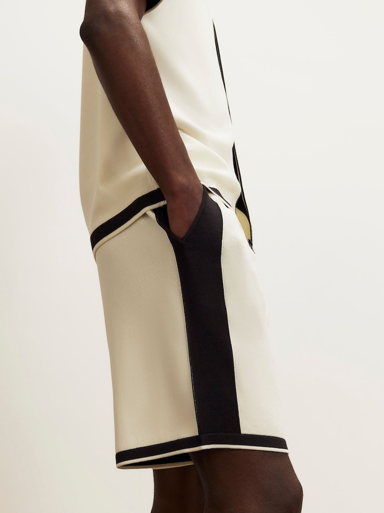 River Island Cream Slim Fit Glossy Knitted Colour Block Shorts - Image 4 of 4