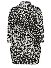 Yours Curve London Dogtooth Print Longline Shirt - Bild 5 von 5